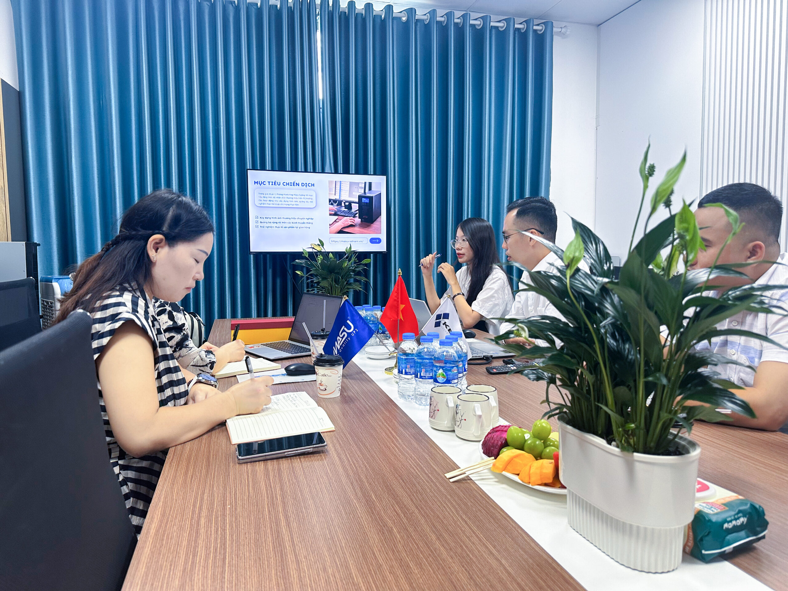 cuoc-hop-cua-masu-viet-nam-va-doi-tac-nha-may