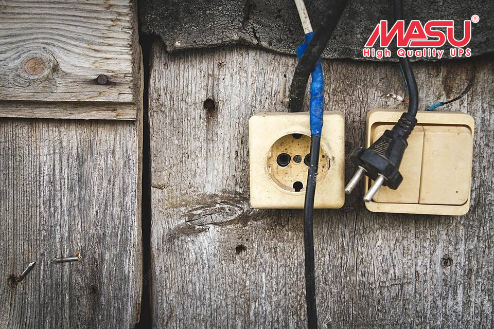 thiet-bi-dien-kem-chat-luong