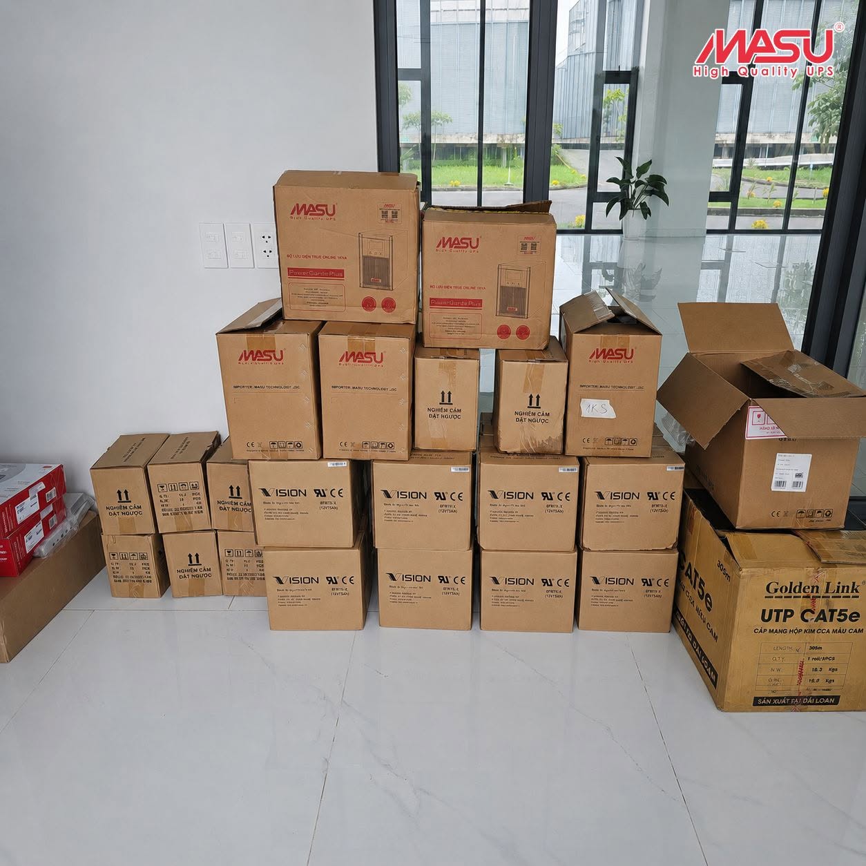 Dự án lắp đặt UPS Masu MS - 1KS LCD tại Nhà máy gạo Hạnh Phúc, An Giang 4 san-pham-ban-giao-duoc-dong-goi-can-than